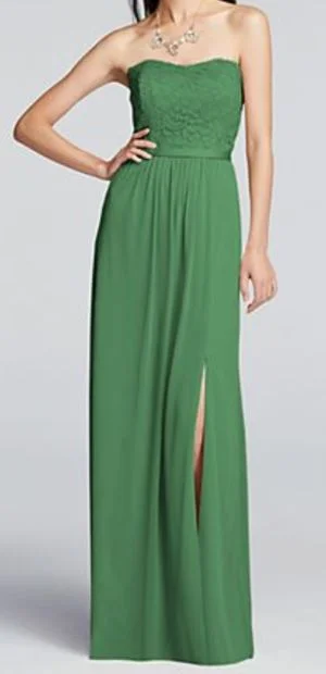 Overstock David's Bridal F18095