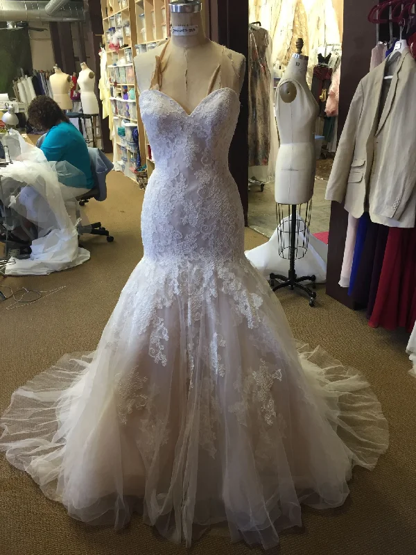 Discount Extravaganza Allure Bridals