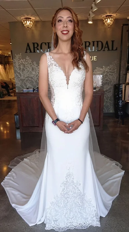 Midnight Madness Pronovias Enelsa
