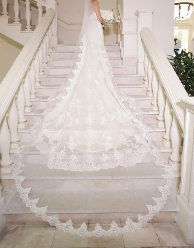 Discount Extravaganza Allure Bridals