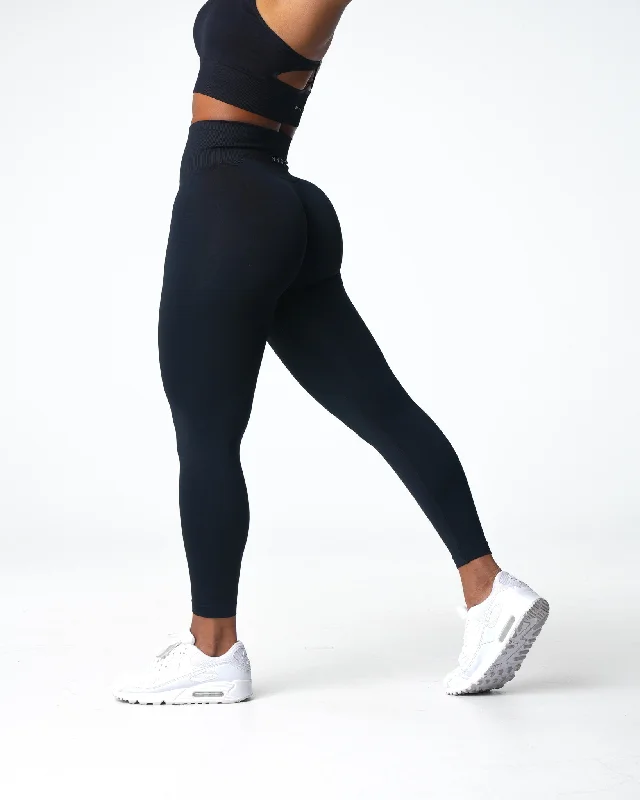 Closeout Black Shape Seamless Leggings