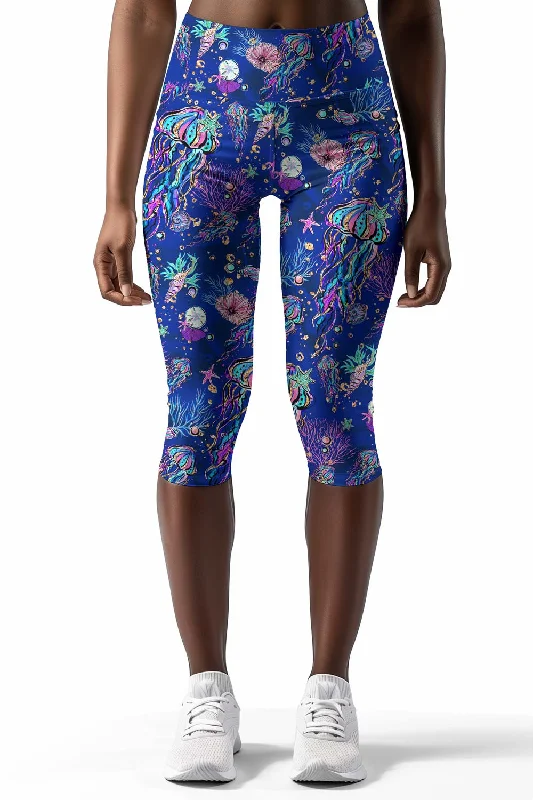 Overstock Jellyfish Ellie Blue Performance Yoga Capri Leggings - Women