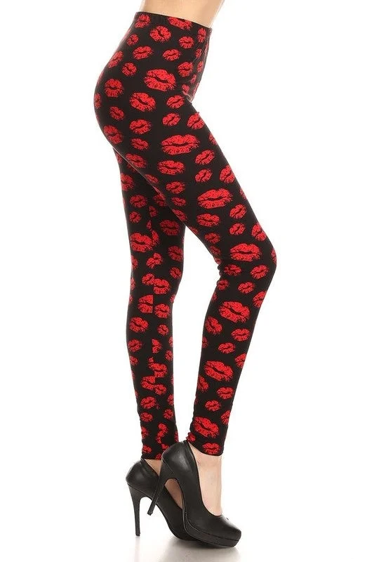 Online Only Lipstick Kiss Print Leggings - Plus
