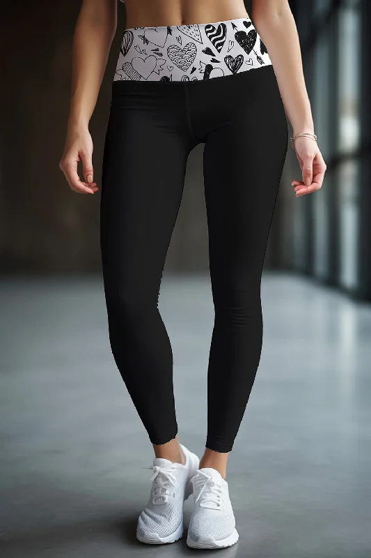 Deal Mania Me Enamoré Lucy Black Printed Waistband Leggings - Women