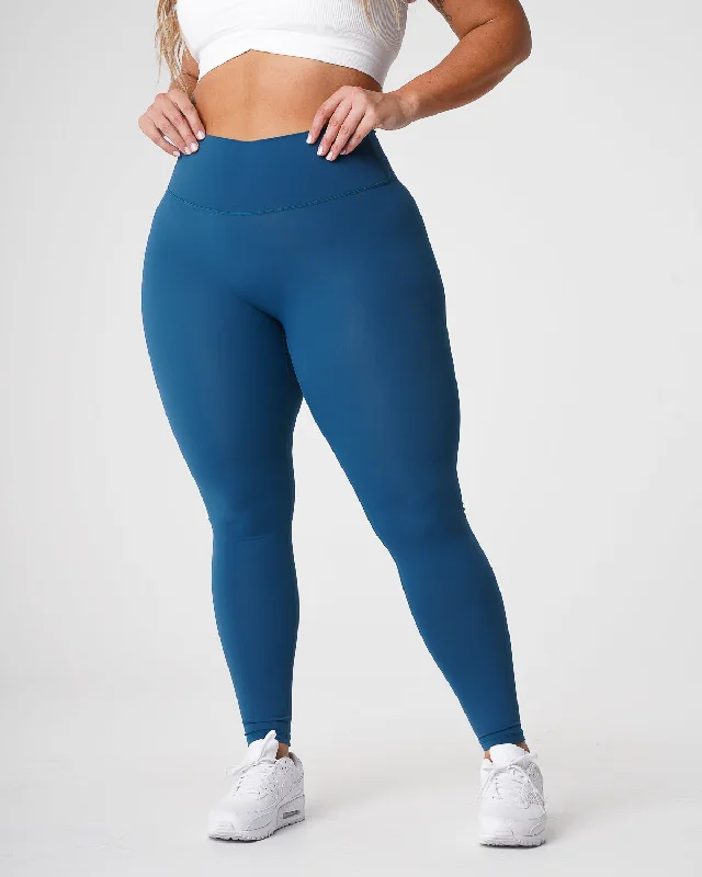 Limited Quantity Pacific Blue Signature 2.0 Leggings