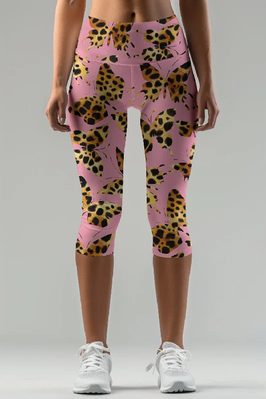 Extra Discounts Quaintrelle Ellie Pink Butterfly Printed Yoga Capri Leggings - Women Extra Discounts Quaintrelle Ellie Pink Butterfly Printed Yoga Capri Leggings - Women