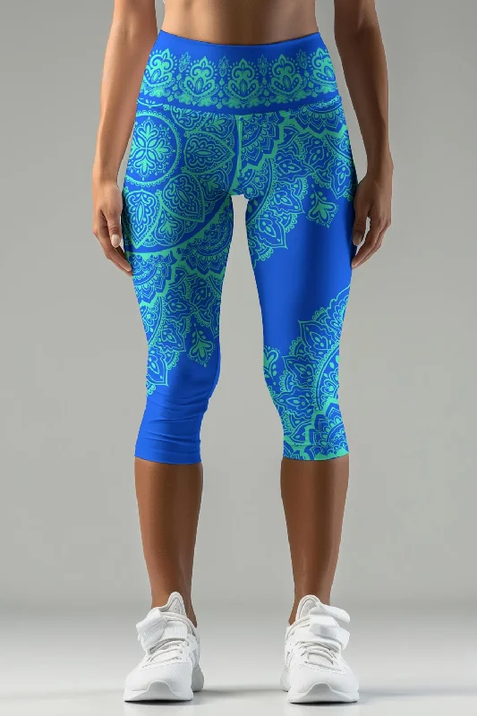 Super Deal Surfing Nirvana Ellie Blue Boho Performance Yoga Capri Legging - Women