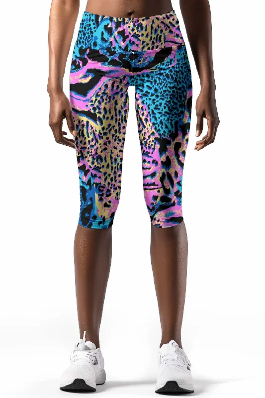Price Blitz Trendsetter Ellie Blue & Pink Performance Yoga Capri Leggings - Women
