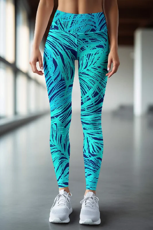 Super Deal Tropical Dream Lucy Printed Performance Leggings - Women