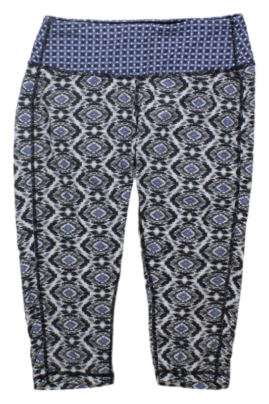 purple gray white print:#bab7b7
