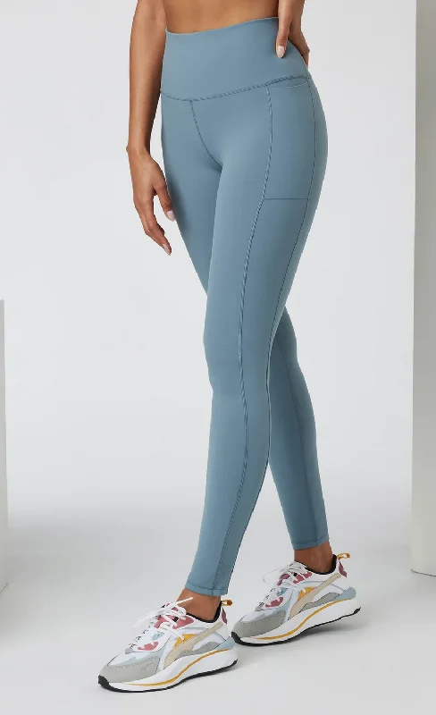 Markdown Madness Women's Studio Pocket Legging